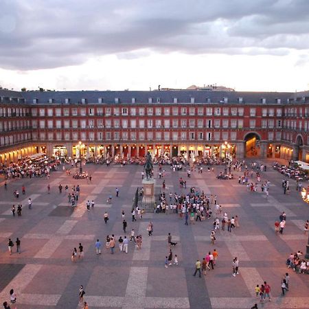 Nuevo Elegante piso Vintage en plena Plaza Mayor Madrid Exterior foto