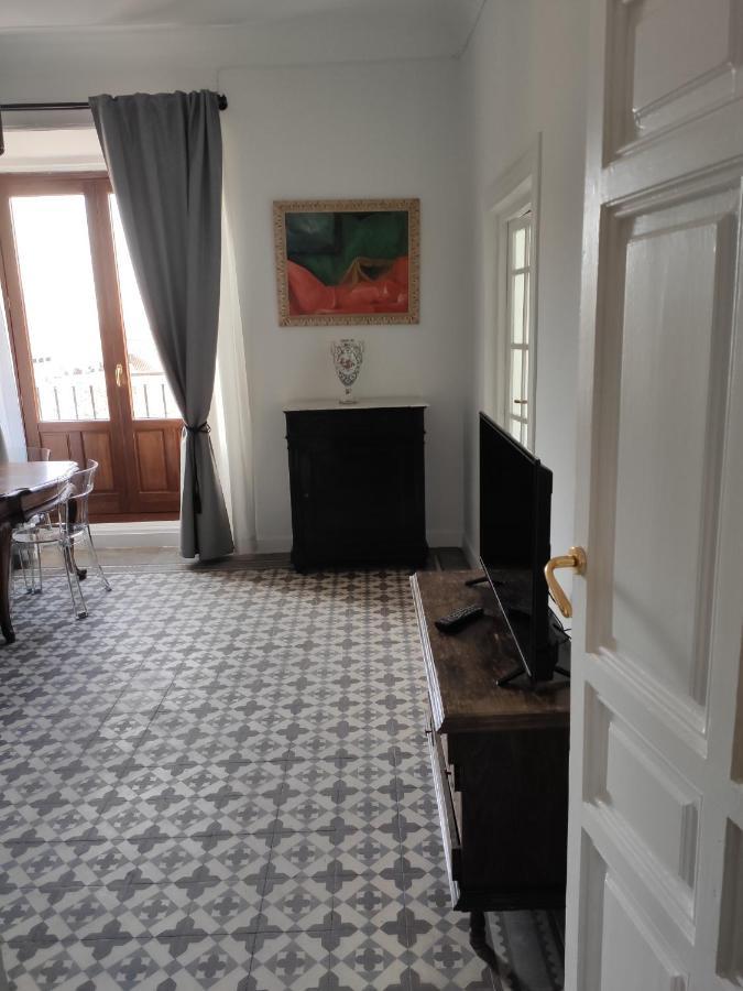 Nuevo Elegante piso Vintage en plena Plaza Mayor Madrid Exterior foto