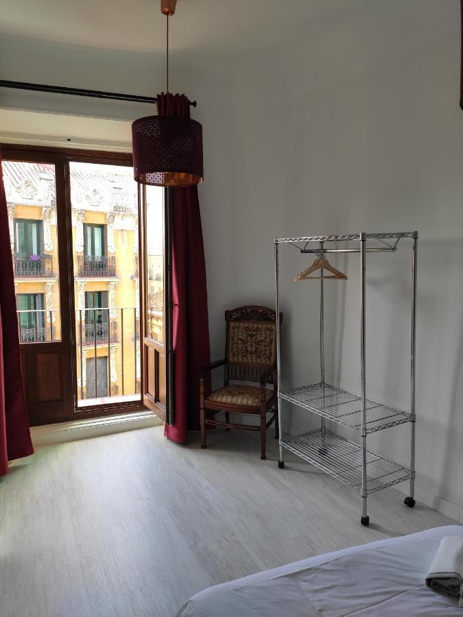 Nuevo Elegante piso Vintage en plena Plaza Mayor Madrid Exterior foto